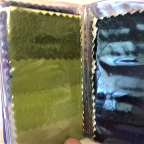 Color Swatch Folder for Spring - Picture 5 of 8